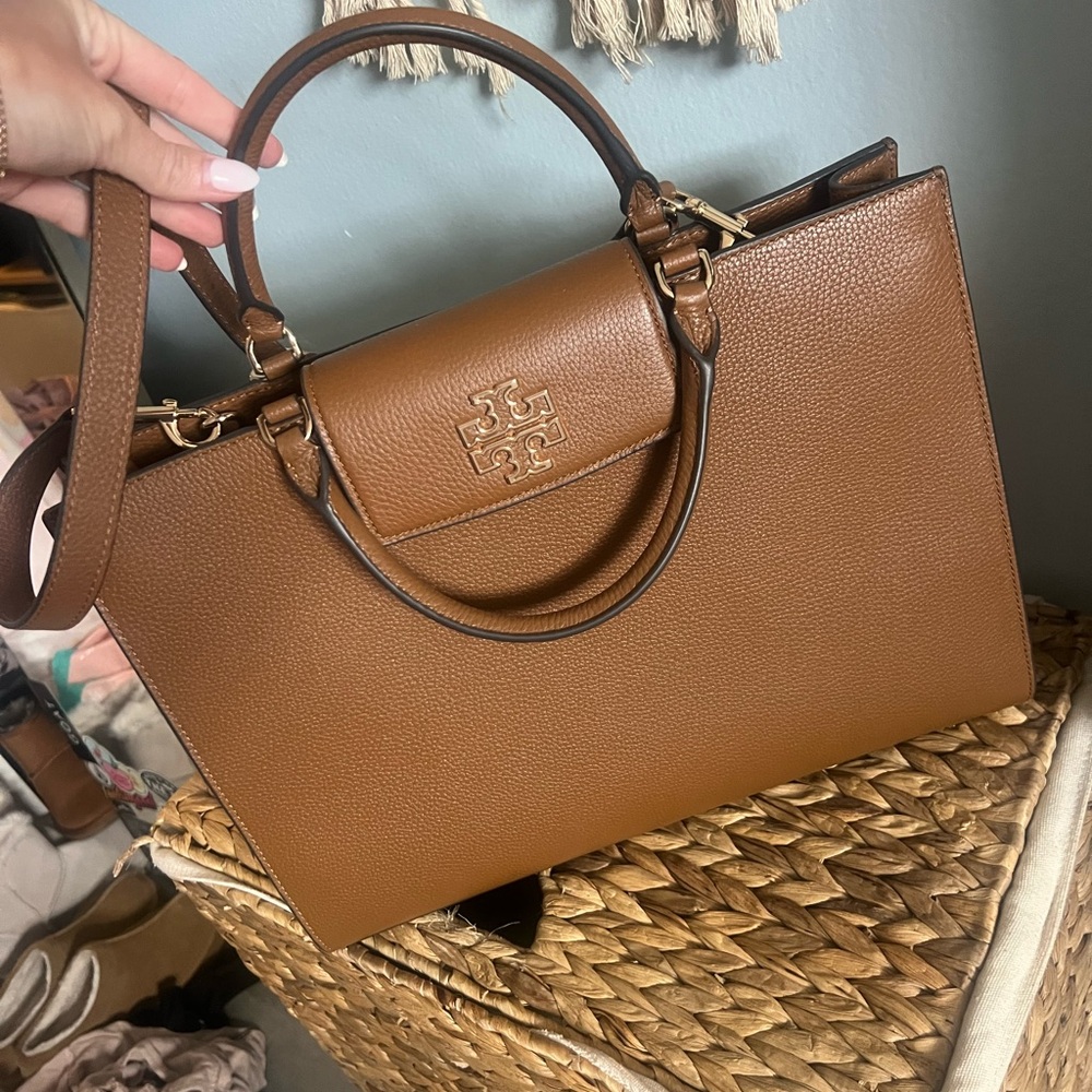 Tory Burch NWOT Brown Leather Satchel Elegant Design. Never used! Brand new
